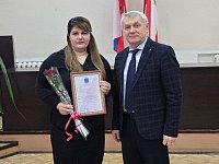 В зале заседаний администрации Дергачёвском муниципальном районе состоялось постоянно действующего совещания под председательством главы района С. Н. Мурзакова. В совещании приняли участие руководители организаций и учреждений района.