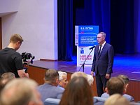 Первые участники региональной программы «Наши Герои» встретились сегодня с губернатором Саратовской области, членами регионального правительства и представителями крупных компаний в рамках Дня наставника.