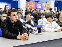 Военкор НТВ встретился с молодежью Саратова