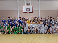 5 декабря в спортивном зале МОУ СОШ №1 р.п. Дергачи состоялся муниципальный этап Чемпионата школьной баскетбольной лиги «КЭС БАСКЕТ» среди юношей и девушек общеобразовательных учреждений района.  По итогам соревнований среди юношей: