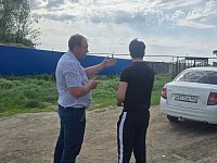 Заместитель главы администрации Дергачевского муниципального района по работе городского поселения Колтунов А.С. совместно с сотрудниками администрации произвели выезд по району с целью проведения профилактических бесед