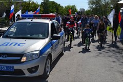 1 мая в р.п. Дергачи прошел Семейный велопробег посвященный празднику Весны и Труда.