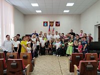 Благотворительная акция «Добрый портфель» помогла собрать детей в школу