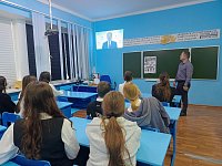 8 декабря 2025 г. в МОУ "СОШ № 1 р.п.Дергачи" прошли Уроки мужества с дистанционным участием Героя - участника СВО, Ветерана боевых действий, обладателя Государственной награды "За храбрость", медали "За воинскую доблесть", лектора Российского общества "З