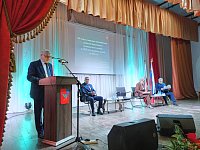 Перед началом участники актива посетили выставку достижений по итогам года.