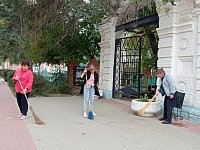 5 сентября сотрудники управления образования провели уборку на закреплённой территории!